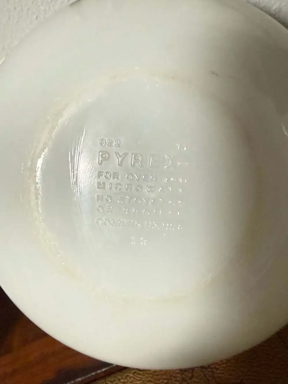 VTG Pyrex Opal White Milk Glass 022  and 023 Casserole Dish Set